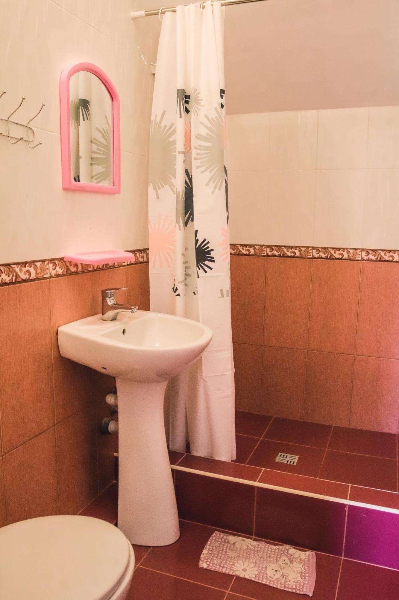 Balcony Hotel Zaliznyy Port Phòng bức ảnh