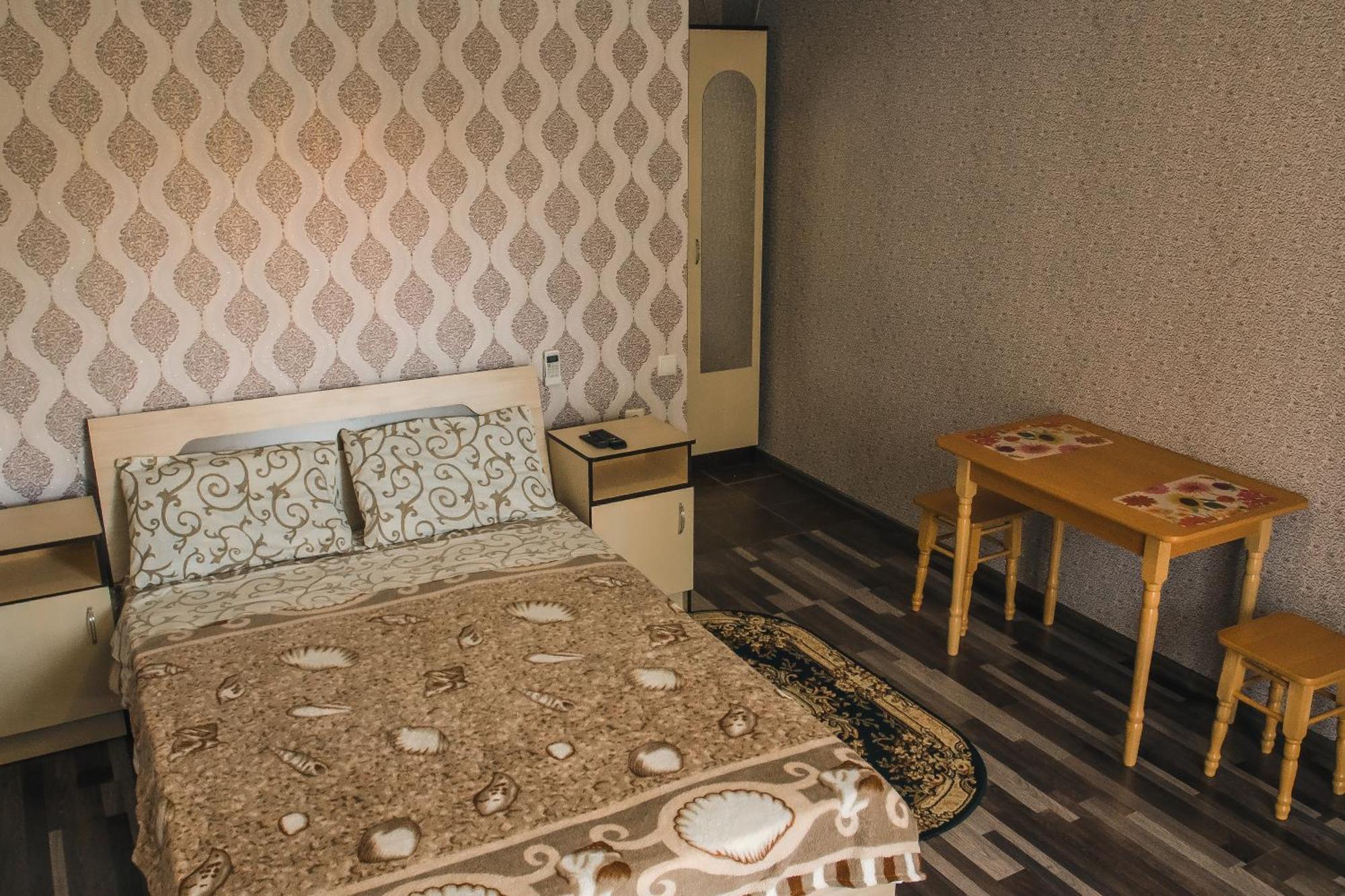 Balcony Hotel Zaliznyy Port Phòng bức ảnh