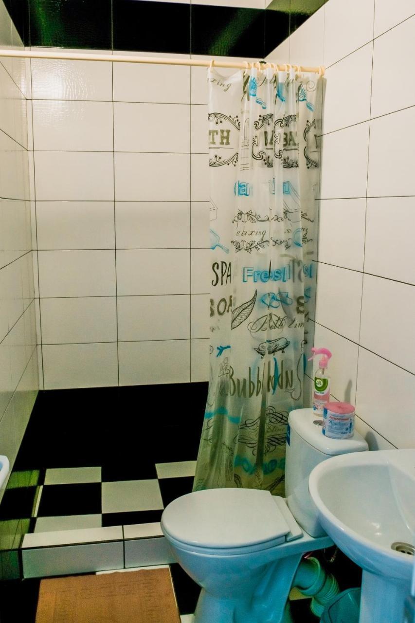 Balcony Hotel Zaliznyy Port Ngoại thất bức ảnh